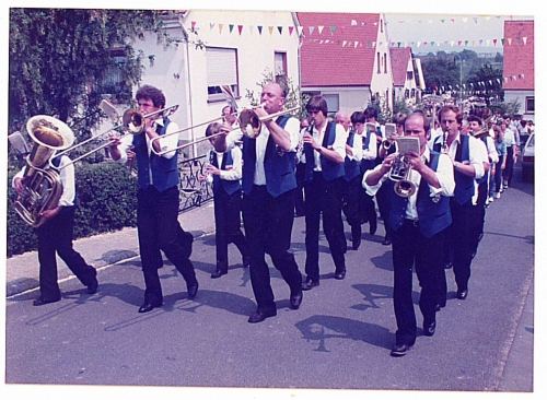 1982 - 80 Jahre Blasmusik - Festzug - Musikkapelle